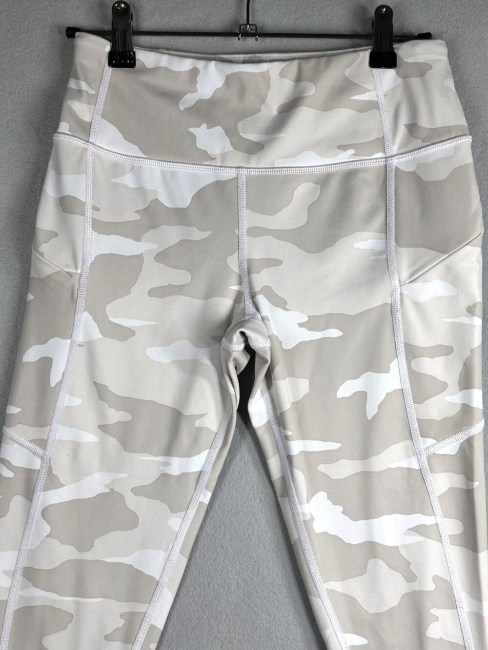 Athleta High-Waisted 7/8 Athletic Leggings Womens Size Small Beige White Camo - Picture 3 of 9